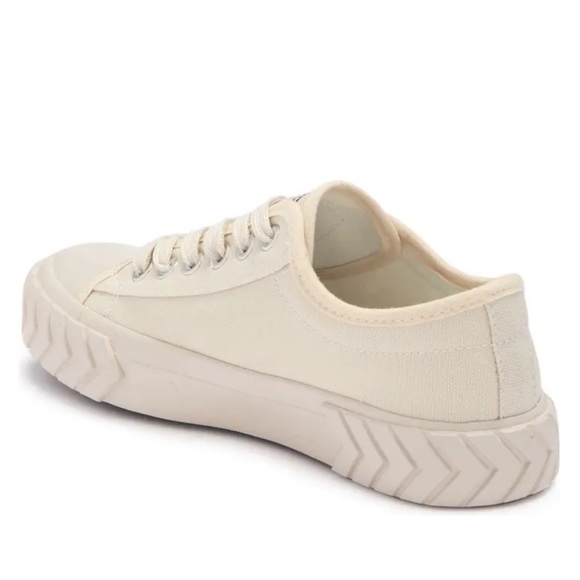 🆕TRUE RELIGION Jinny Beige Canvas Lace Up Sneakers - Picture 3 of 14